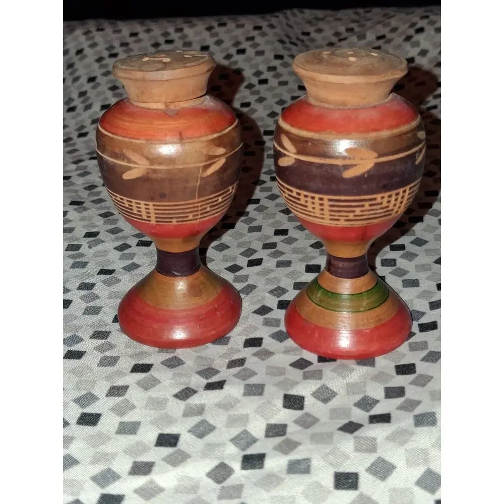 Mexican Style Wooden Salt & Pepper Shakers Novelty Pair